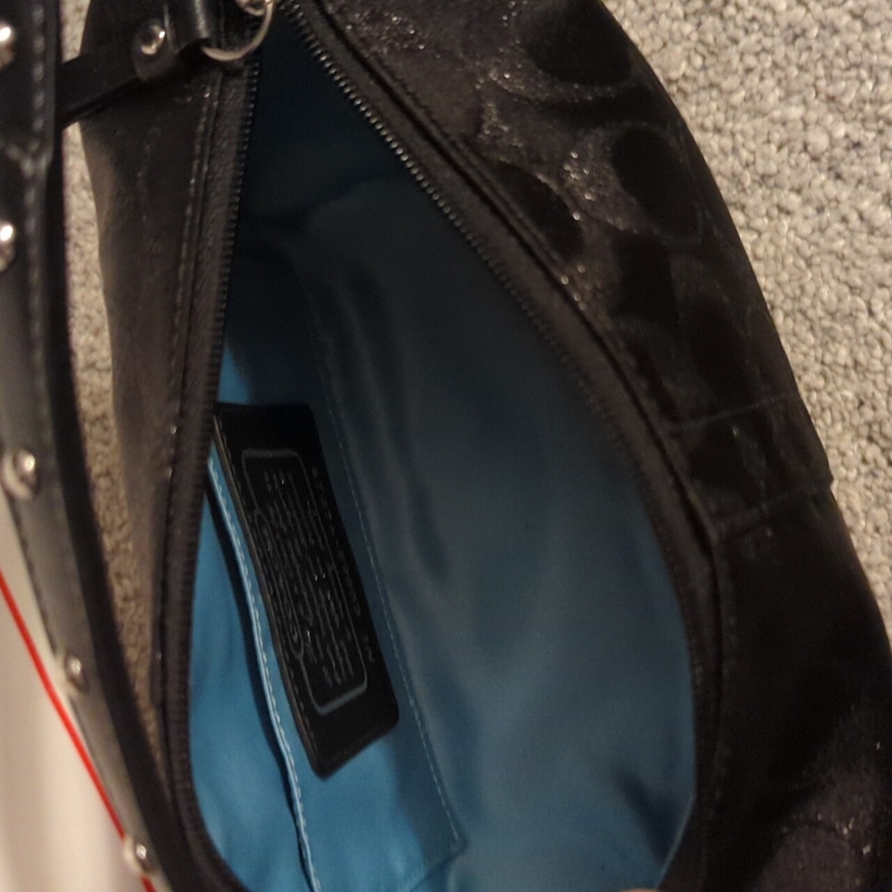 Coach signature C purse - Picture 2 of 8